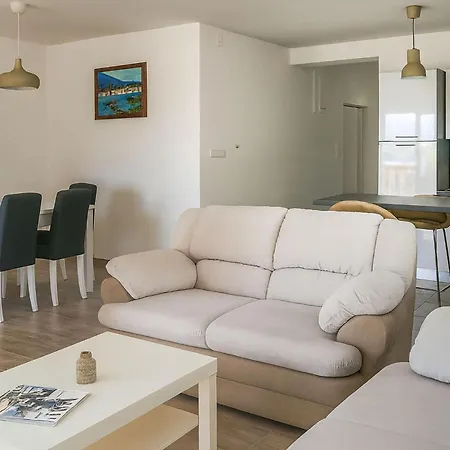 Cozy In Feriehus Maslenica